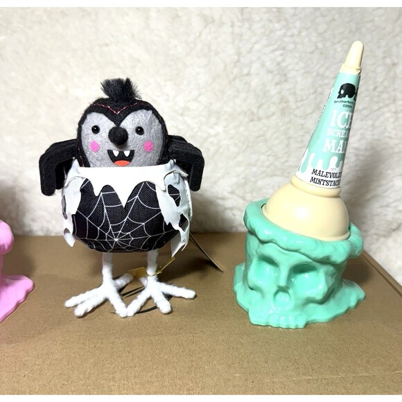 Halloween Featherly Friends Webber Spider & Skull Ice Cream Cones Hyde & EEK NEW - Picture 4 of 4
